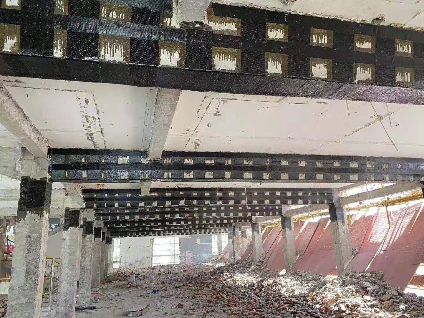 小板镇碳纤维加固对症处理好房屋